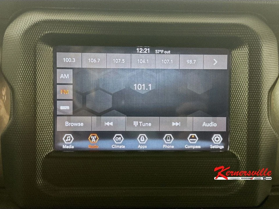2018 Jeep JL Wrangler - Image 17 of 21