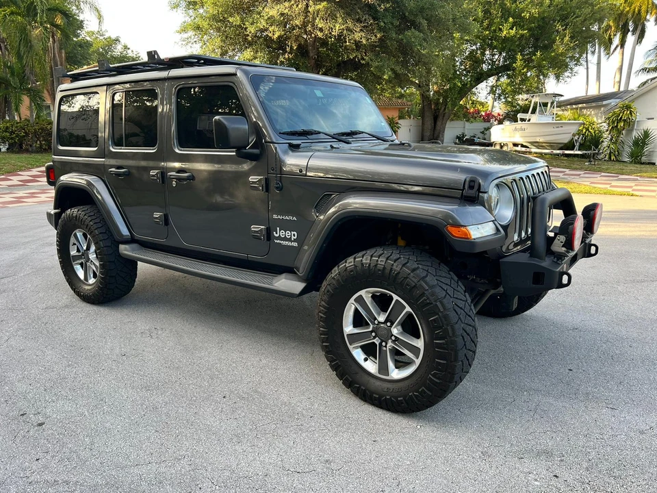 2018 Jeep JL Wrangler - Image 23 of 31