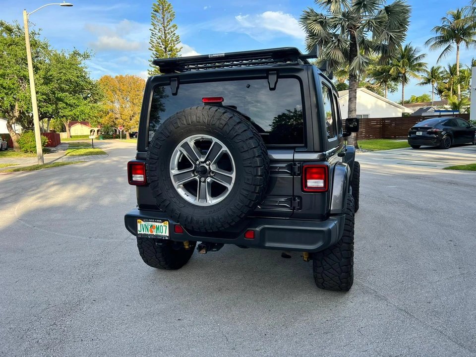 2018 Jeep JL Wrangler - Image 19 of 31