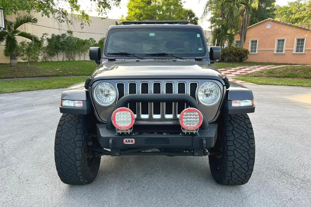 2018 Jeep JL Wrangler - Image 2 of 31