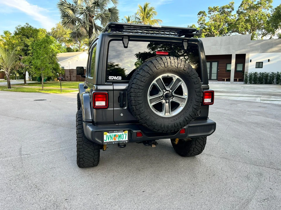 2018 Jeep JL Wrangler - Image 18 of 31