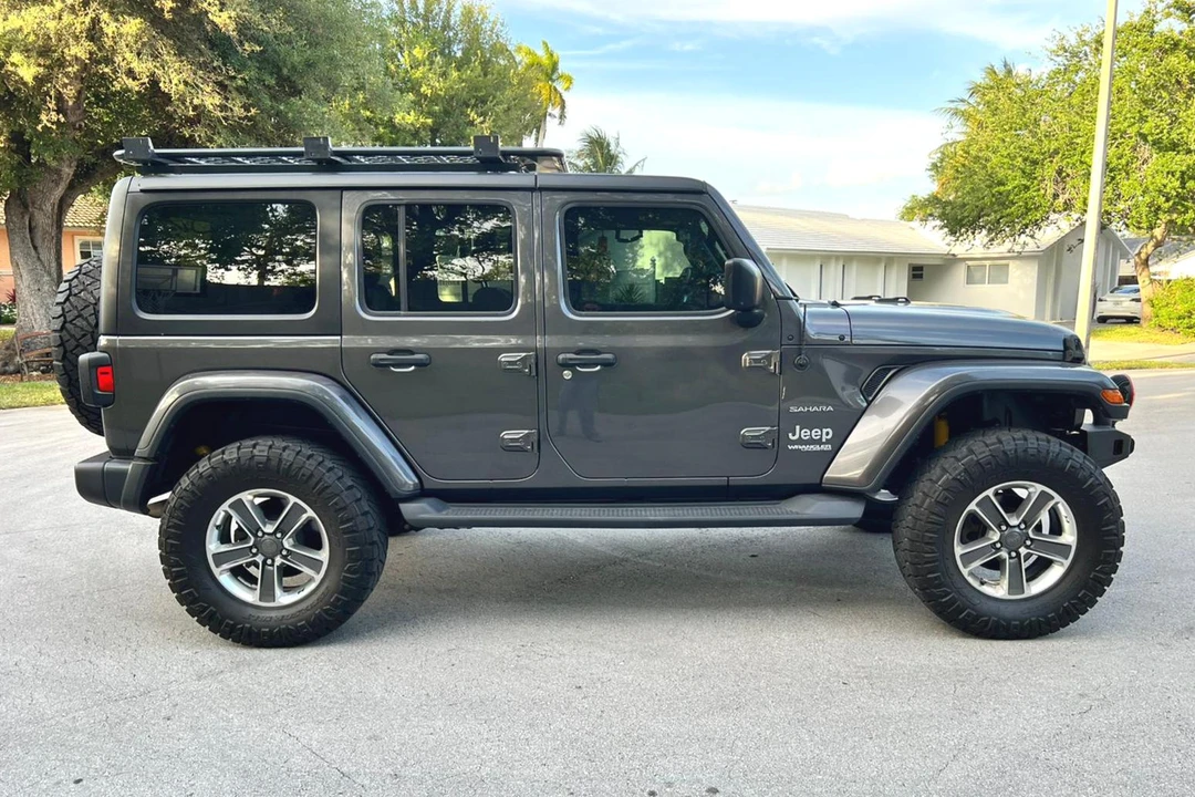2018 Jeep JL Wrangler - Image 3 of 31