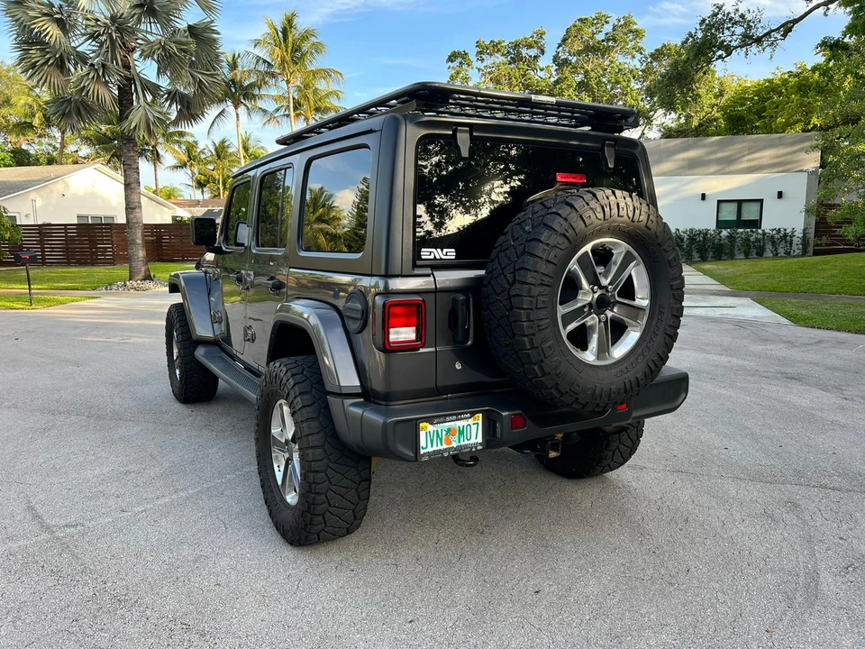 2018 Jeep JL Wrangler - Image 17 of 31