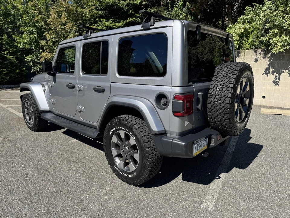 2018 Jeep JL Wrangler - Image 12 of 31