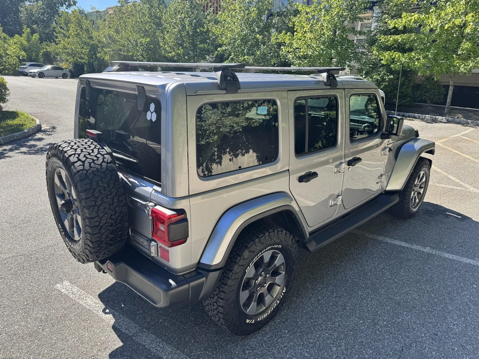 2018 Jeep JL Wrangler - Image 17 of 31