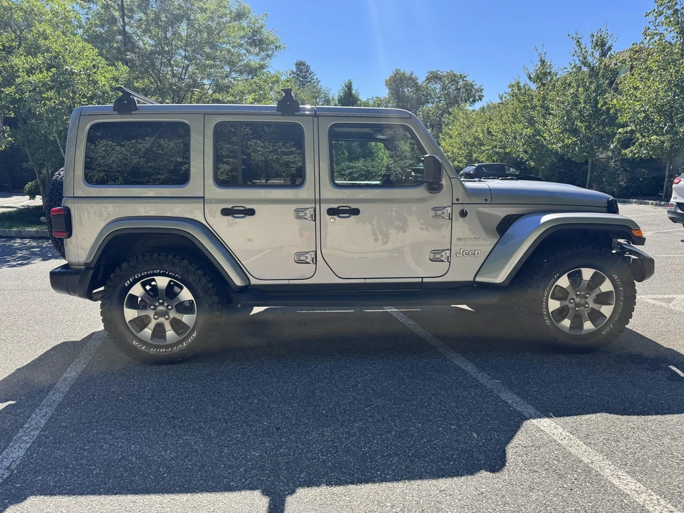 2018 Jeep JL Wrangler - Image 18 of 31