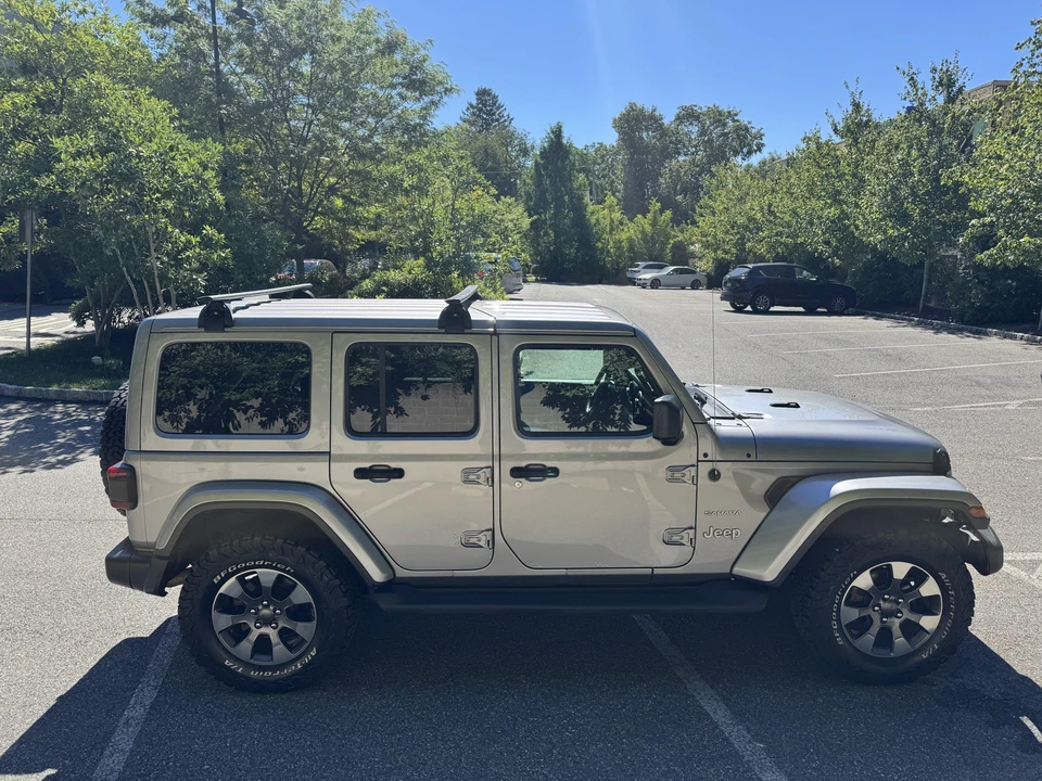 2018 Jeep JL Wrangler - Image 19 of 31
