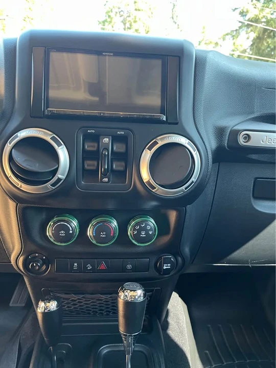 2018 Jeep JK Wrangler - Image 15 of 16
