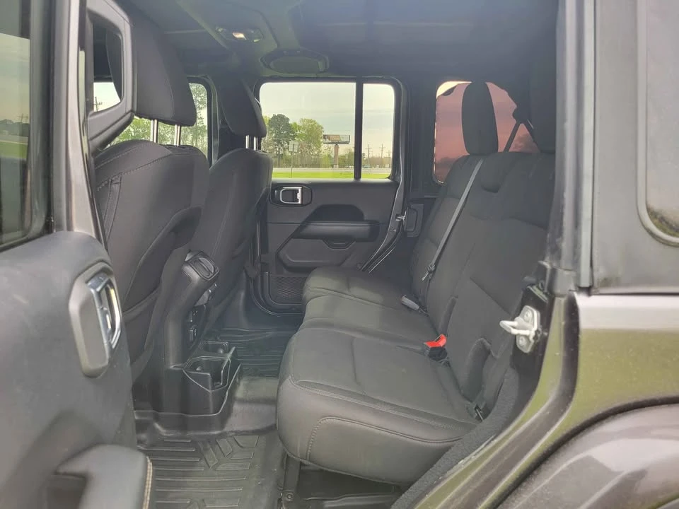 2018 Jeep Wrangler - Image 10 of 18