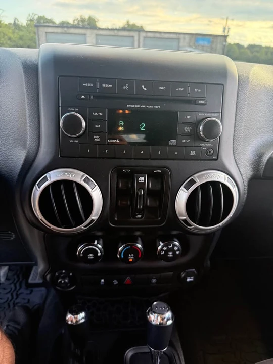 2018 Jeep JK Wrangler - Image 10 of 14