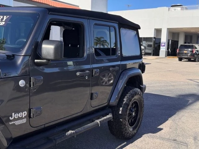2018 Jeep Wrangler - Image 9 of 12