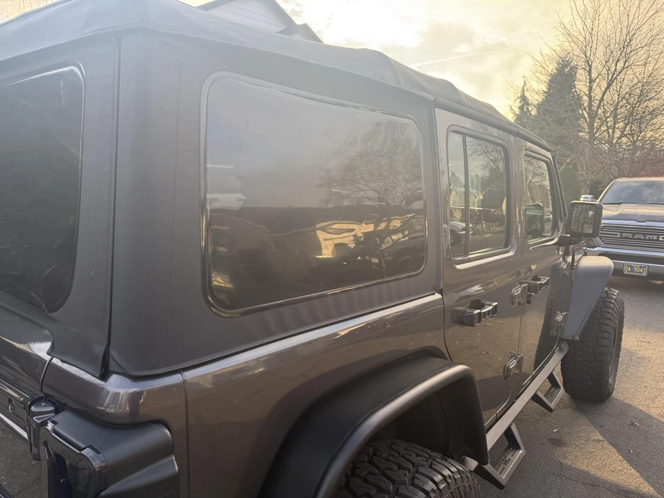2018 Jeep JL Wrangler - Image 27 of 31