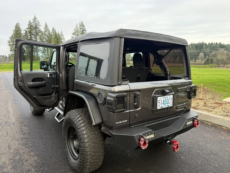 2018 Jeep JL Wrangler - Image 19 of 31