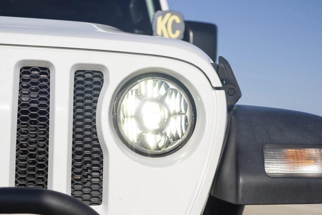 2018 Jeep JL Wrangler - Image 11 of 31