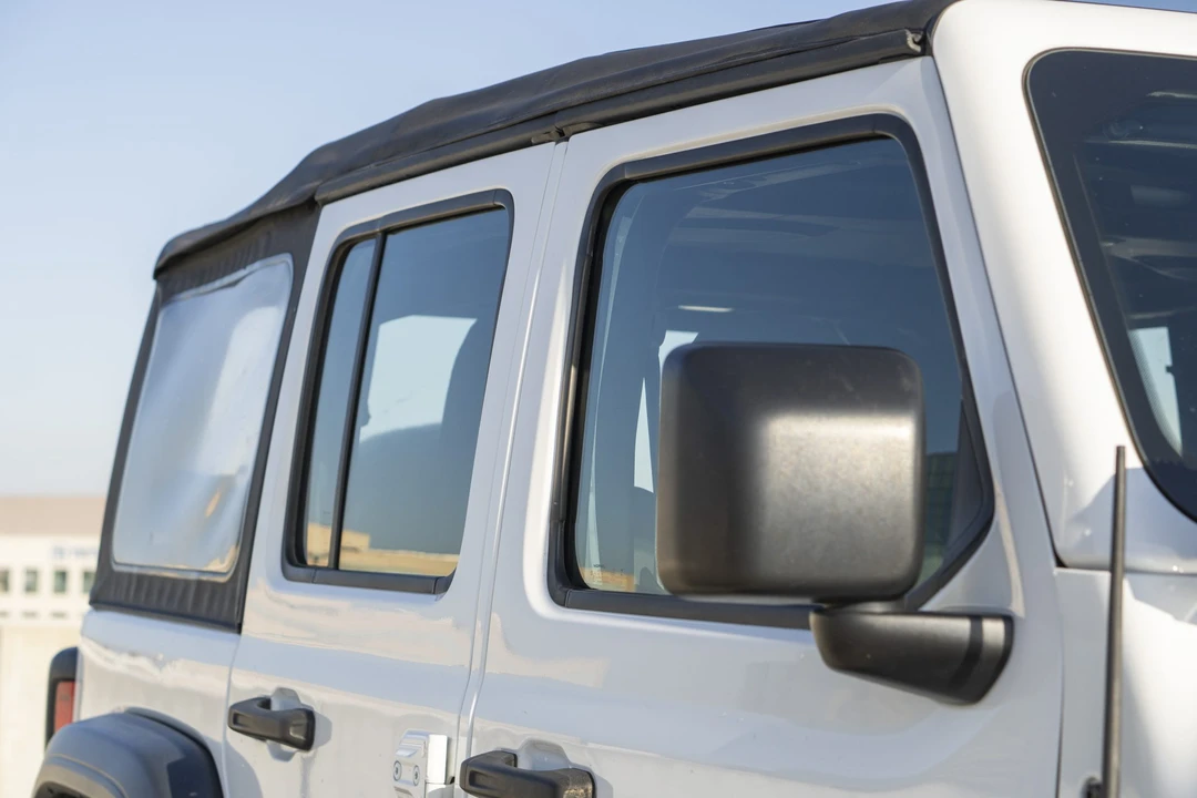 2018 Jeep JL Wrangler - Image 28 of 31