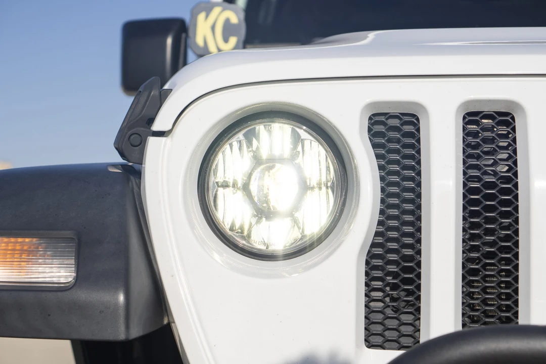 2018 Jeep JL Wrangler - Image 10 of 31