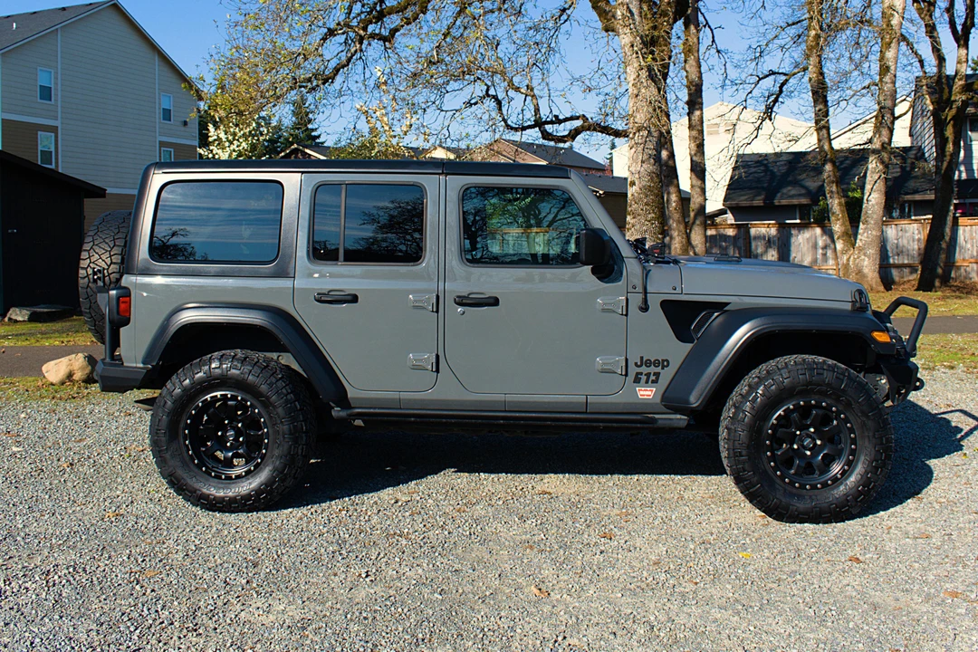 2018 Jeep JL Wrangler - Image 10 of 31