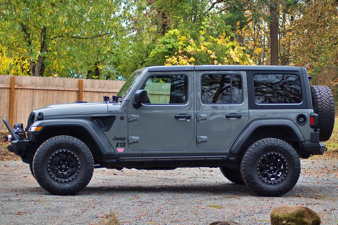 2018 Jeep JL Wrangler - Image 3 of 31