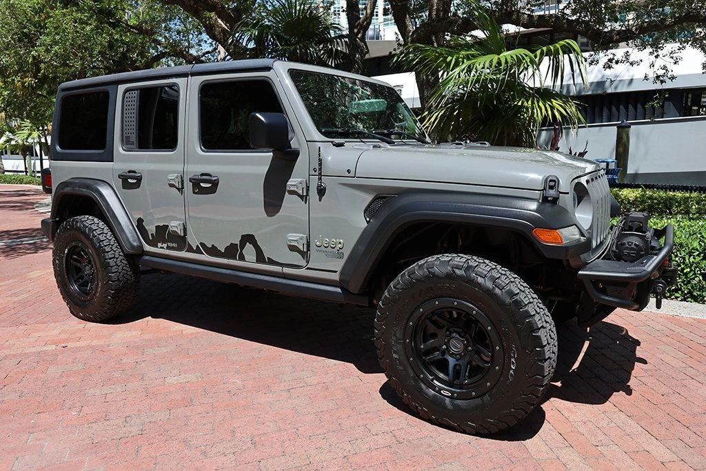 2018 Jeep - Image 13 of 31