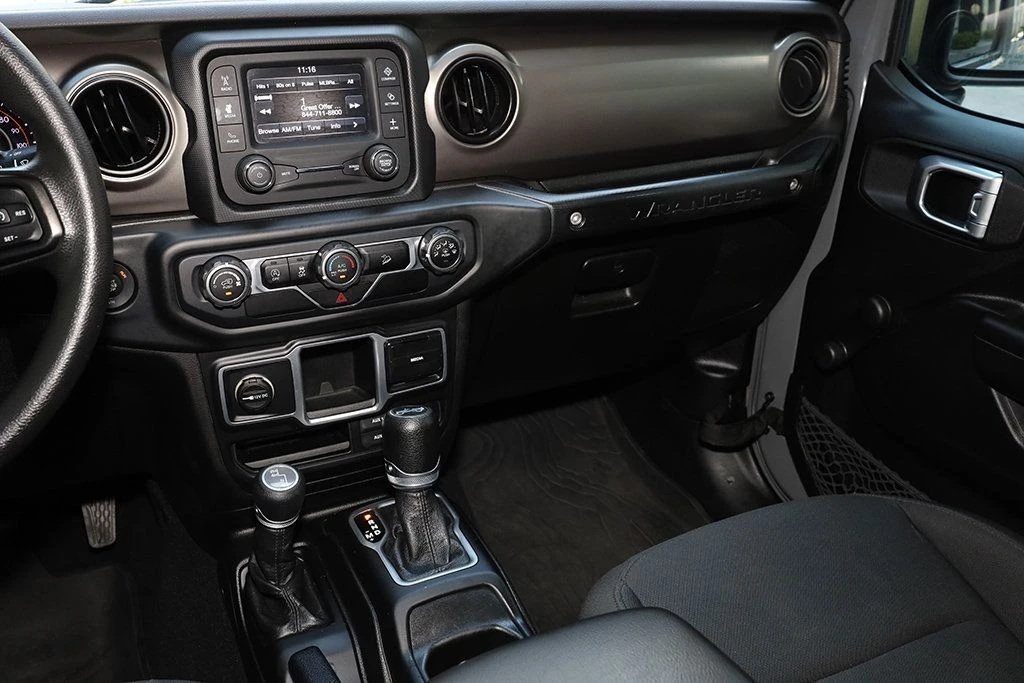 2018 Jeep Wrangler - Image 10 of 12