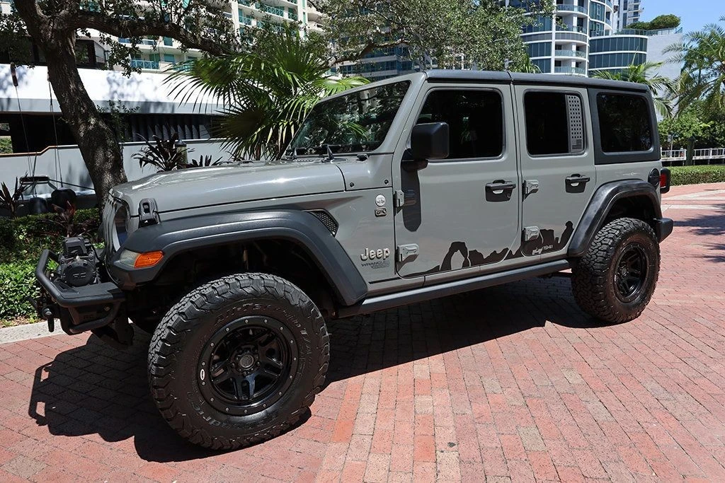 2018 Jeep - Image 16 of 31