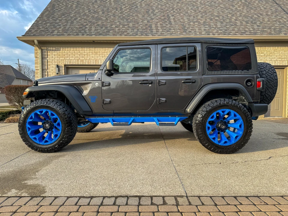 2018 Jeep JL Wrangler - Image 9 of 31