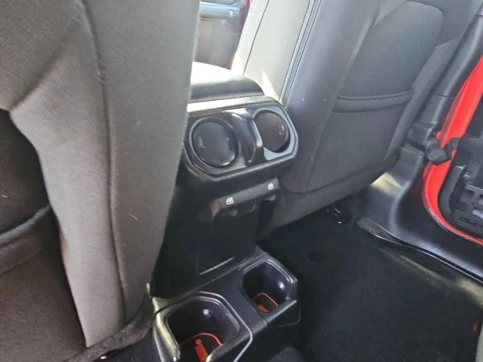2018 Jeep JK Wrangler - Image 15 of 20