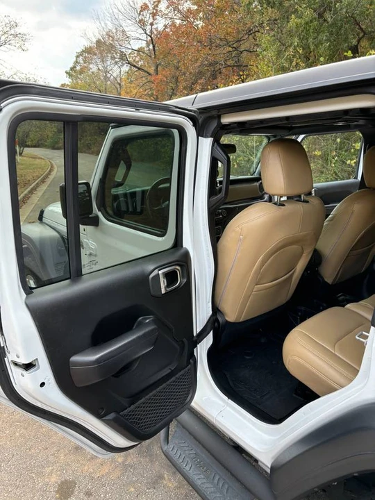 2018 Jeep JL Wrangler - Image 10 of 24