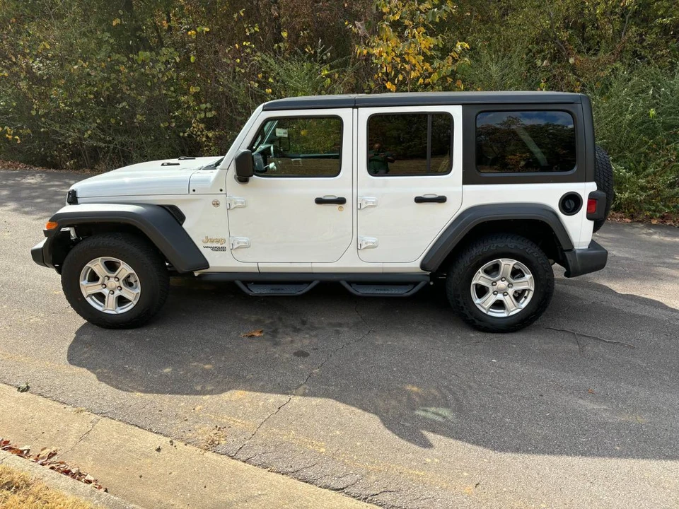 2018 Jeep JL Wrangler - Image 2 of 24