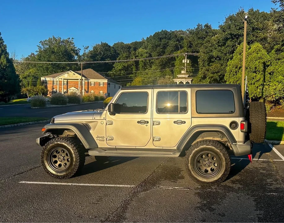 2018 Jeep JK Wrangler - Image 2 of 12