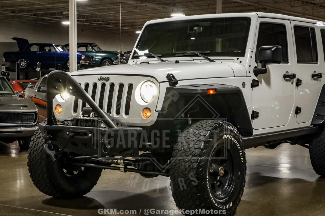 2018 Jeep JL Wrangler - Image 25 of 31