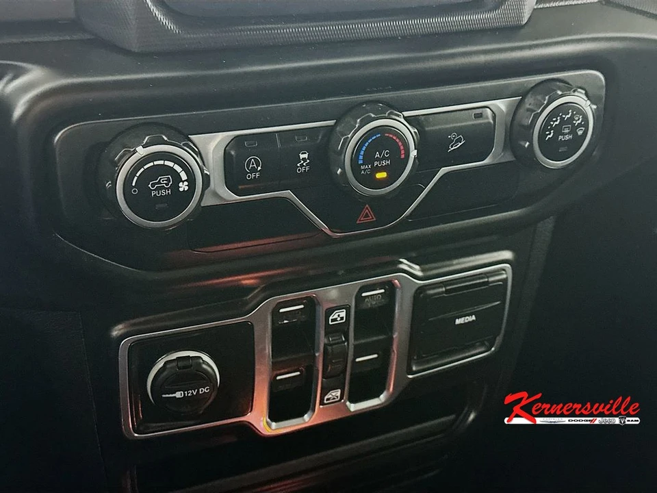 2018 Jeep JL Wrangler - Image 18 of 21