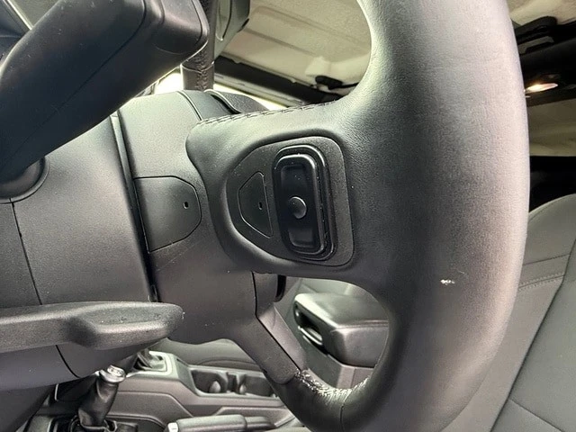 2018 Jeep JL Wrangler - Image 13 of 21