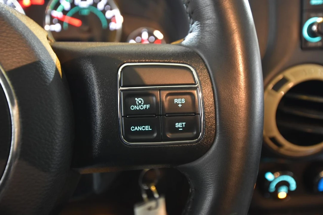 2018 Jeep JL Wrangler - Image 29 of 31