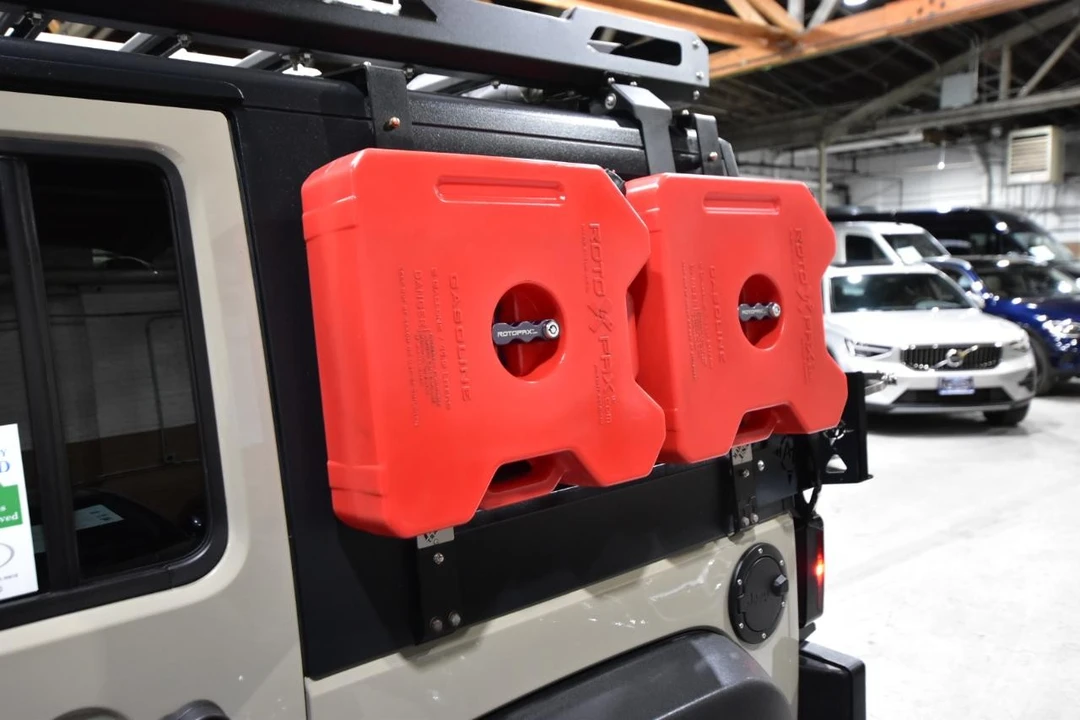 2018 Jeep JL Wrangler - Image 14 of 31