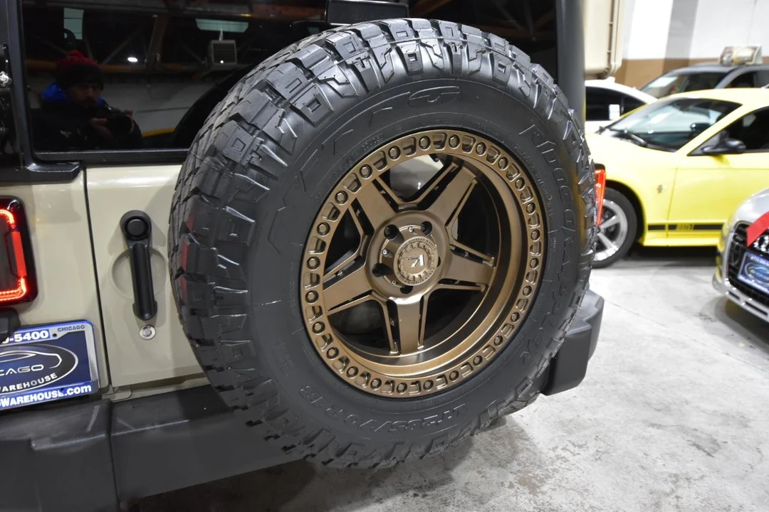 2018 Jeep JL Wrangler - Image 19 of 31
