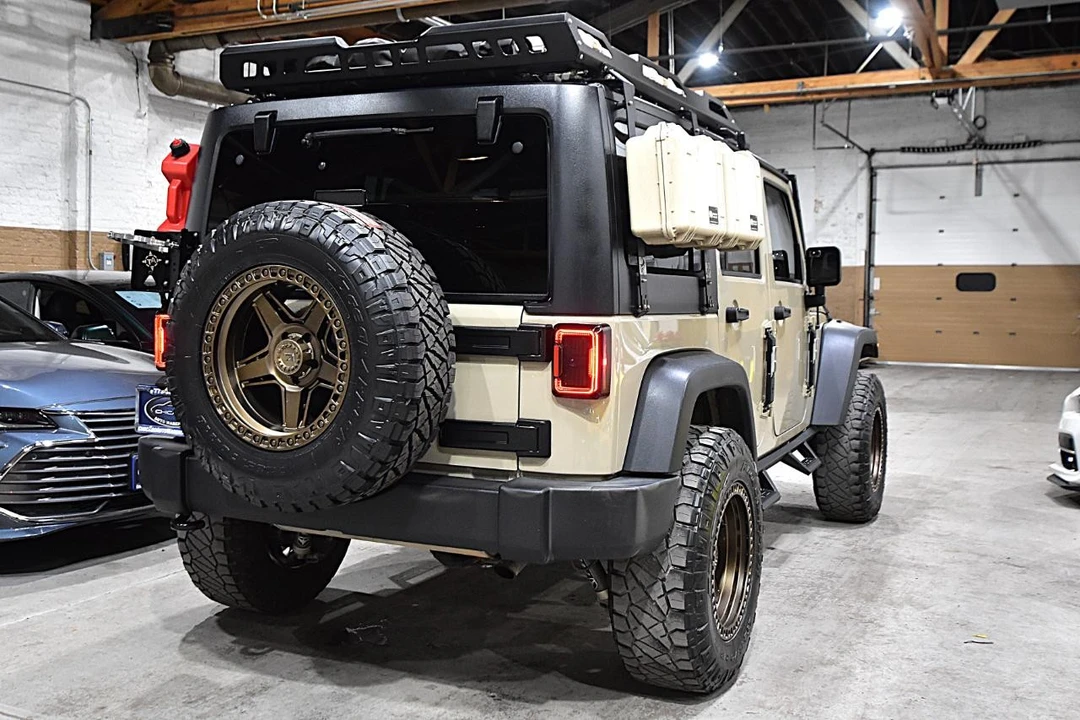 2018 Jeep JL Wrangler - Image 15 of 31