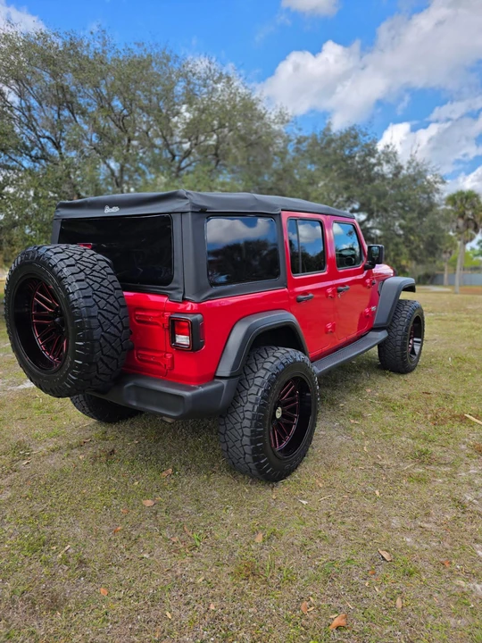 2018 Jeep Wrangler - Image 18 of 31