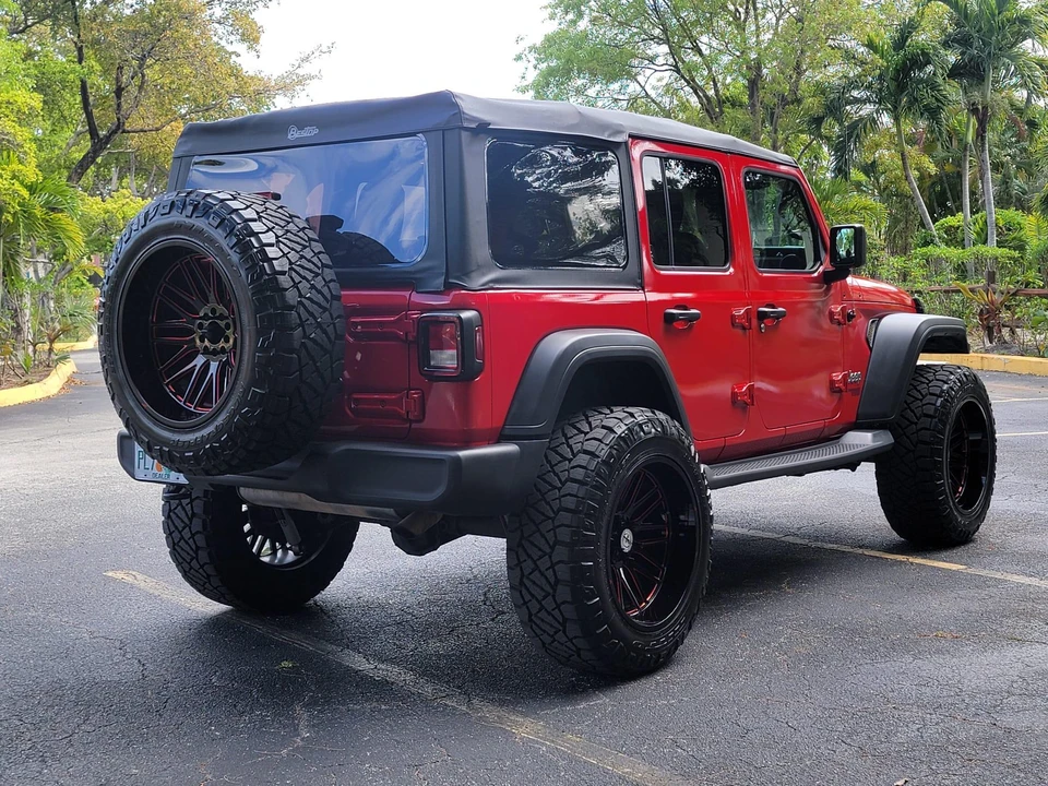 2018 Jeep Wrangler - Image 7 of 31