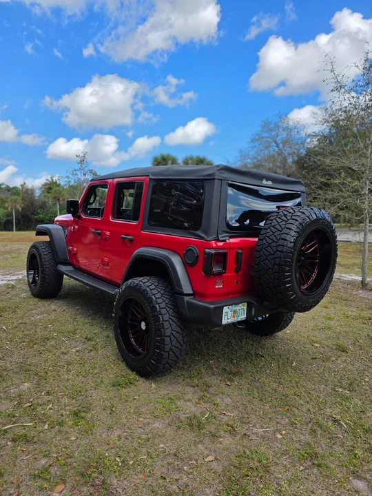 2018 Jeep Wrangler - Image 16 of 31