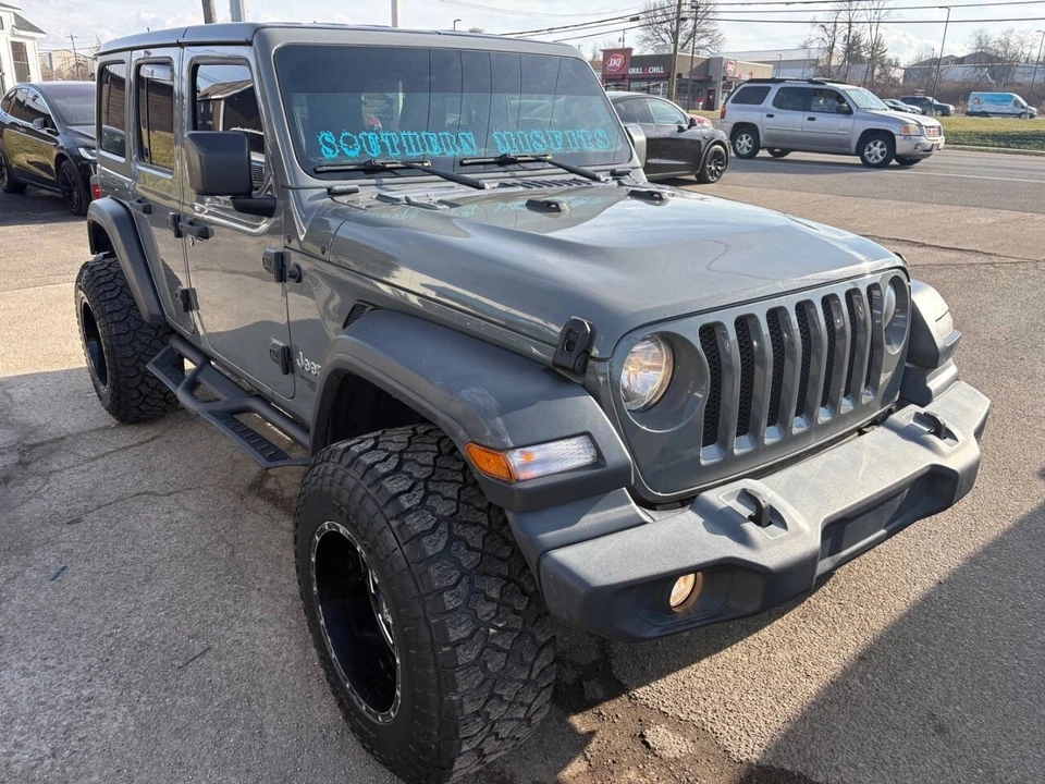 2018 Jeep JL Wrangler - Image 3 of 12