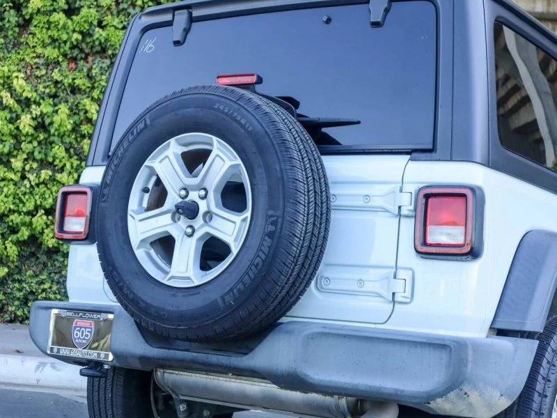 2018 Jeep JK Wrangler - Image 9 of 19