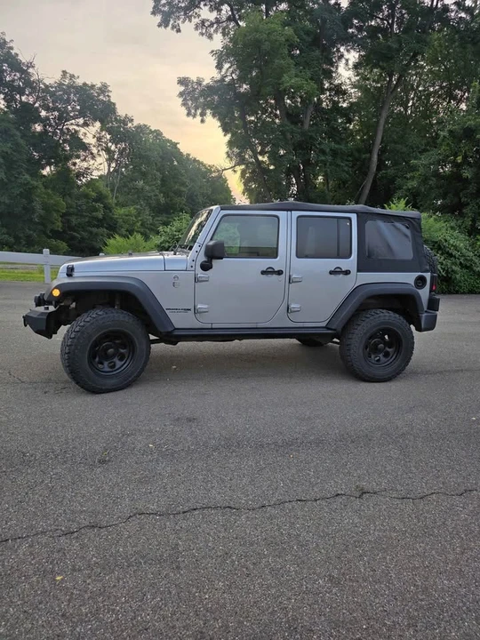 2018 Jeep JK Wrangler - Image 2 of 11