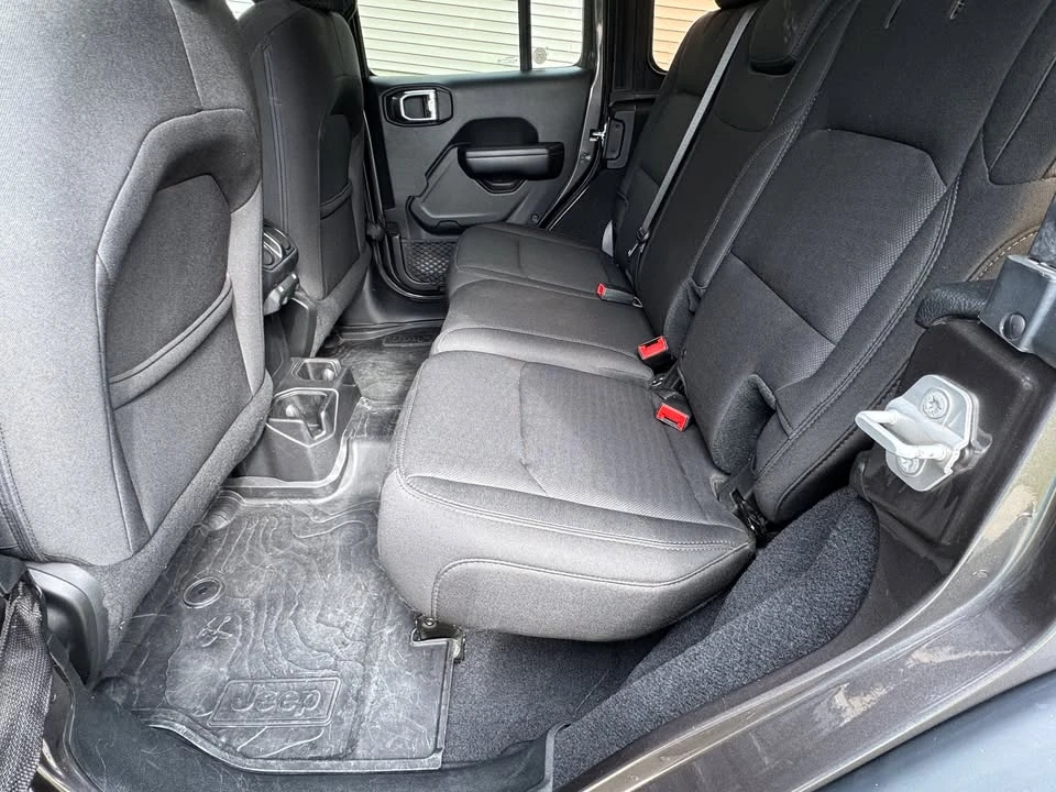 2018 Jeep JL Wrangler - Image 14 of 15