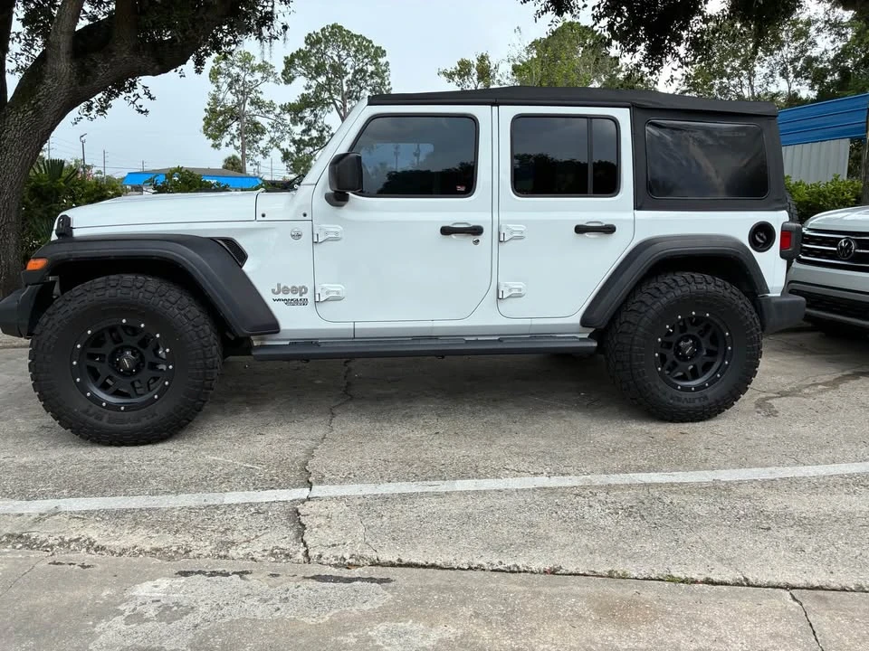 2018 Jeep JK Wrangler - Image 2 of 11