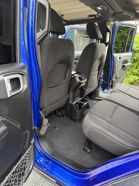 2018 Jeep Wrangler - Image 4 of 9