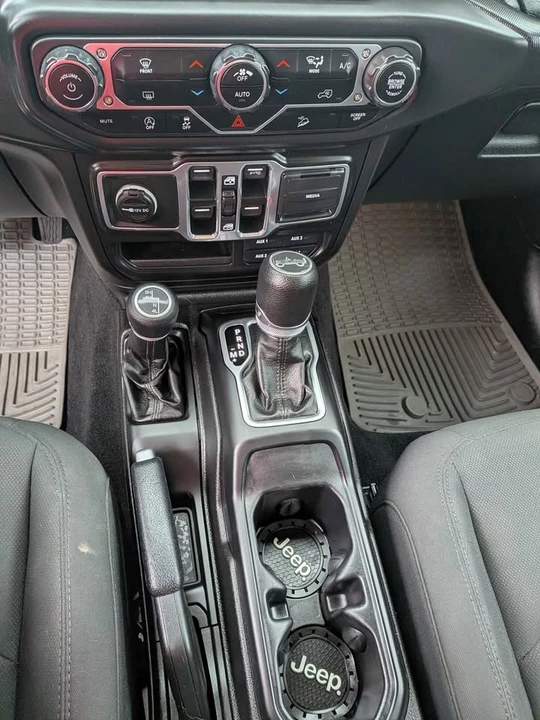 2018 Jeep JK Wrangler - Image 10 of 12