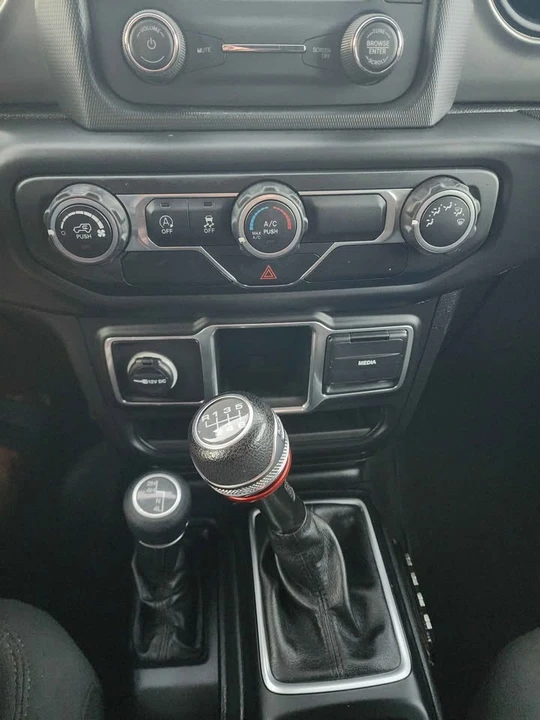 2018 Jeep JK Wrangler - Image 13 of 14