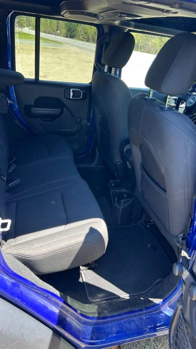 2018 Jeep Wrangler - Image 11 of 13