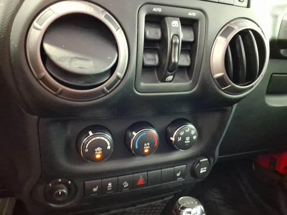 2018 Jeep JK Wrangler - Image 16 of 18